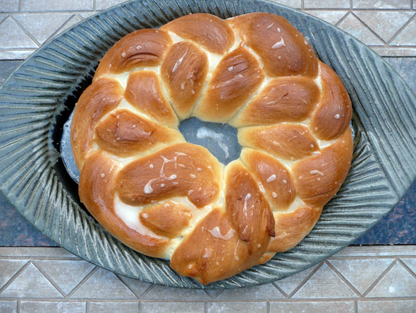 Kardemummakrans: Swedish Braided Bread