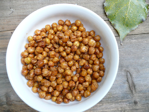 Roasted Chickpeas, the Perfect High Protein Healthy Snack