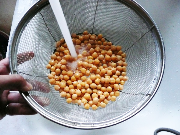 Roasting Chickpeas, rinse first