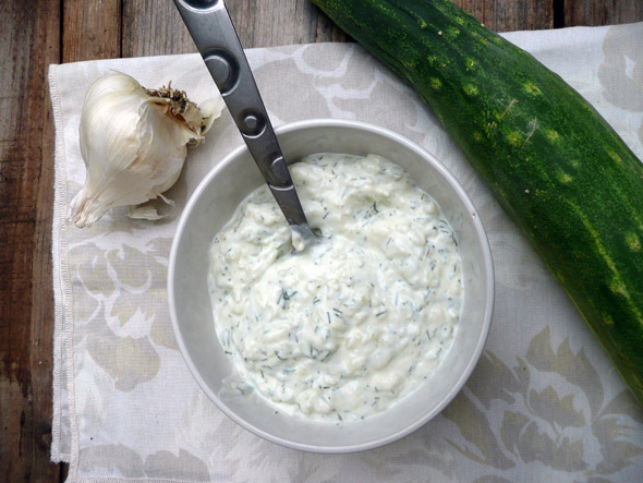 Tzatziki Sauce - Greek Cucumber Garlic Yogurt Sauce