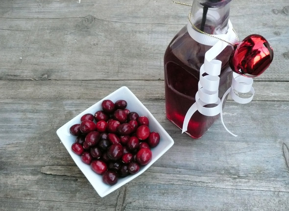 Make your own Cranberry Raspberry Vinegar