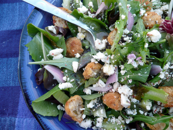 Kiwi & Chicken Salad with Feta, Mixed Greens and Basil
