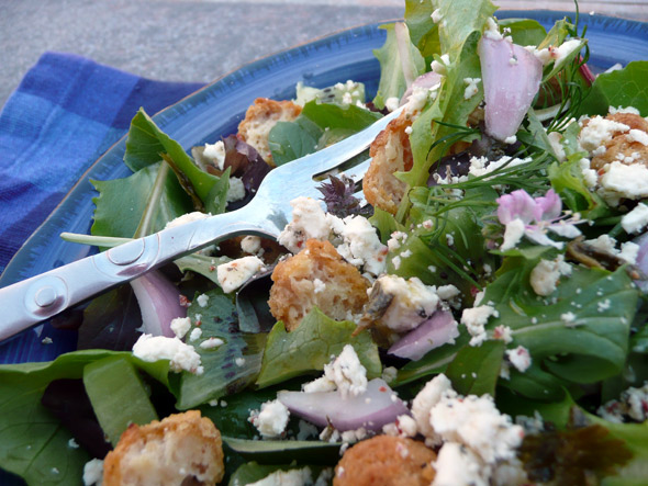 Kiwi Chicken Salad with Feta, Basil, and Mixed Greens