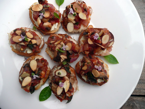 Pan Seared Basil Mushroom Bruschetta with Blue Cheese Rosemary Cream