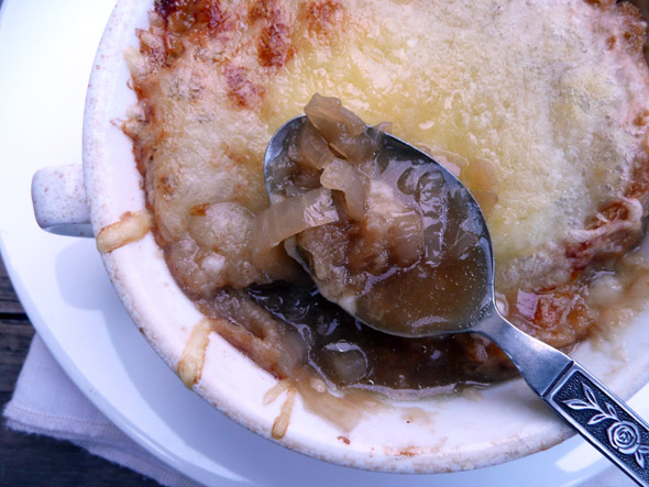 Mary Tyler Moore's Recipe for French Onion Soup