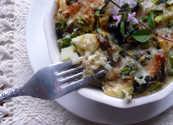 Layered Swiss, Spinach, Bacon & Basil Flower Pie