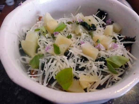 Layered Swiss, Spinach, Bacon & Basil Flower Pie Step 2