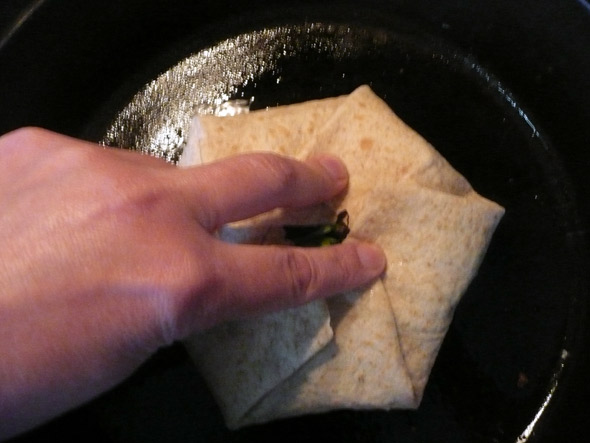 Making a Mexican Crunchwrap Supreme, Step 4