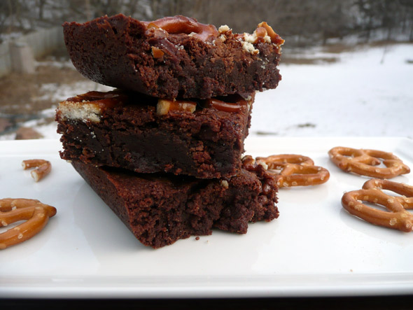 Heavenly Chocolate Brownies with Pretzels & Caramel