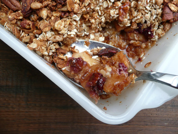 Lowfat Apple Berry Granola Crisp