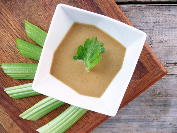 Super Simple Spicy Thai Peanut Sauce