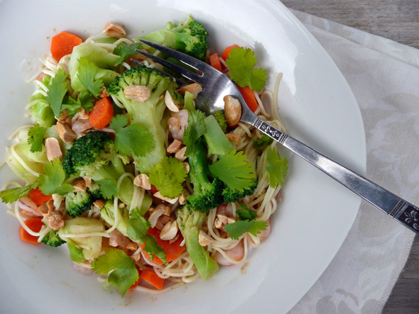 Thai Peanut Noodles with Shrimp, Carrots & Broccoli