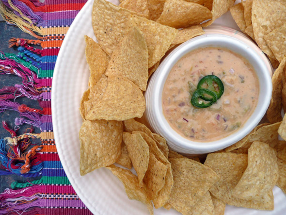 Chile con Queso y Frijoles (Mexican Cheese Dip with Beans)