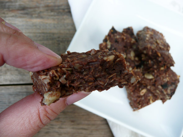 Chewy No Bake Chocolate Peanut Butter Granola Bars