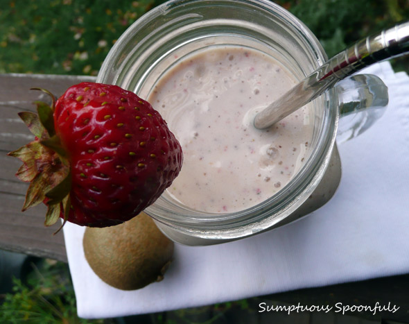 Kiwi Strawberry Banana Smoothie