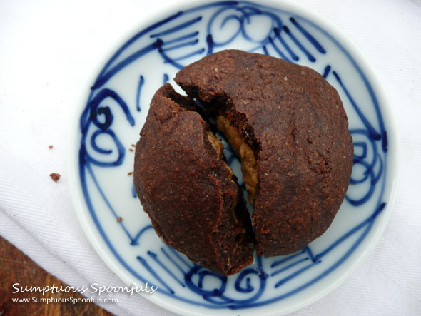 Magic in the Middle Cookies: Chewy Chocolate Cookies with a Creamy PB Center #cookie #recipe