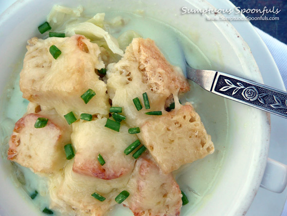 Creamy Havarti Cabbage Soup with Cheddar Croutons ~ Sumptuous Spoonfuls #soup #recipe