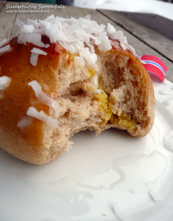 Skolebrød {Norwegian "School Buns"} ~ Sumptuous Spoonfuls #sweet #buns #recipe