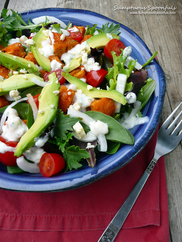 Kickin' Buffalo Chicken Salad with Blue Cheese Yogurt Dressing ~ Sumptuous Spoonfuls #salad #recipe