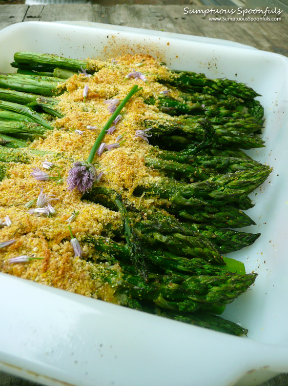 Roasted Asparagus with Asiago Chive Breadcrumbs ~ Sumptuous Spoonfuls #asparagus #recipe