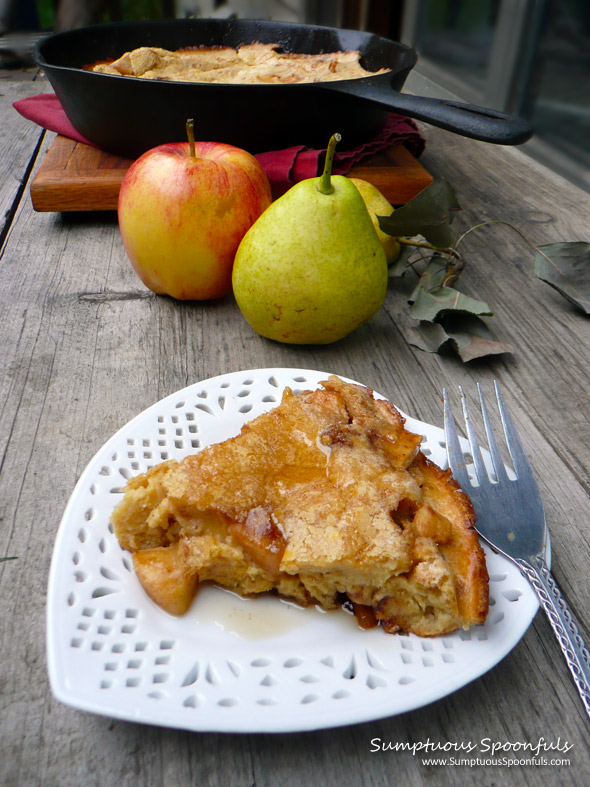 Caramelized Apple Pear Dutch Baby ~ Sumptuous Spoonfuls #breakfast #recipe