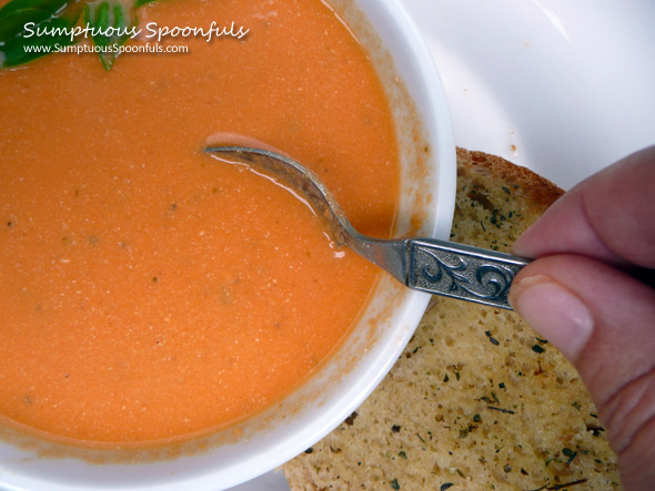 Tomato Basil Ricotta Soup ~ Sumptuous Spoonfuls #soup #recipe