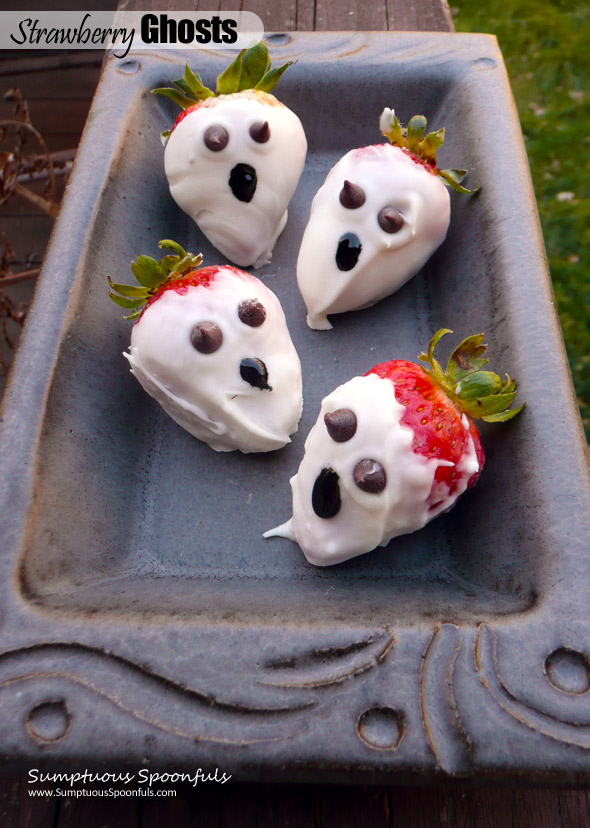 Strawberry Ghosts ~ Sumptuous Spoonfuls #Halloween #dessert #recipe