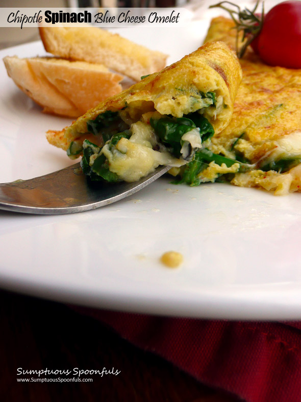 Chipotle Spinach & Blue Cheese Omelet ~ Sumptuous Spoonfuls #smoky #spinach #bluecheese #omelet #recipe