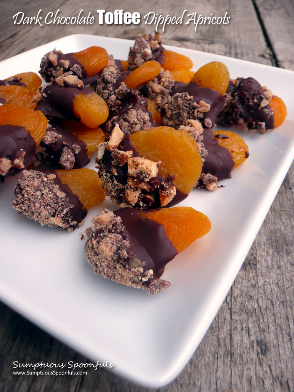 Dark Chocolate Dipped Toffee Apricots ~ Sumptuous Spoonfuls #healthy #dessert #recipe