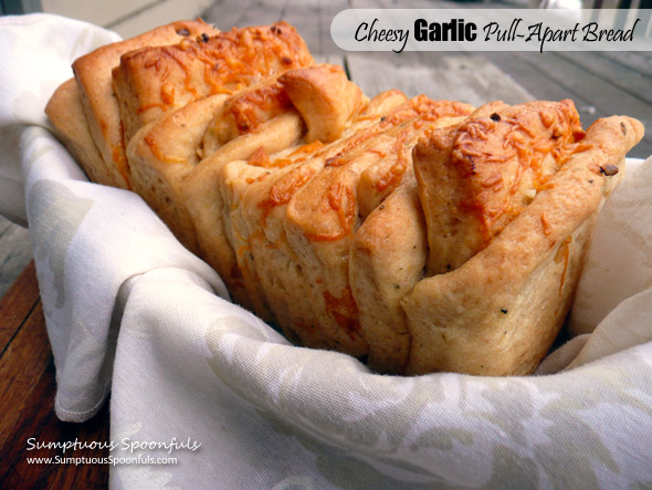 Cheesy Garlic Pull-Apart Bread ~ Sumptuous Spoonfuls #garlic #cheese #bread #recipe