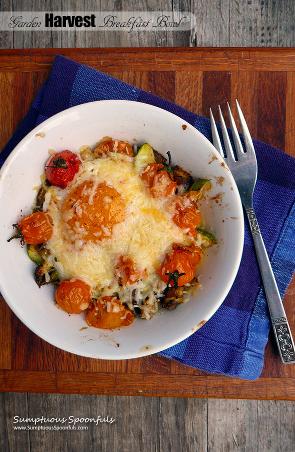 Garden Harvest Breakfast Bowl ~ Sumptuous Spoonfuls #baked #egg #breakfast #recipe