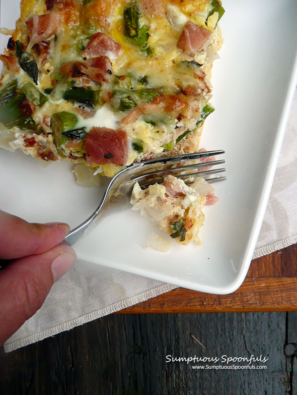 Swiss Ham & Asparagus Breakfast Bake ~ Sumptuous Spoonfuls #easy #eggbake #recipe