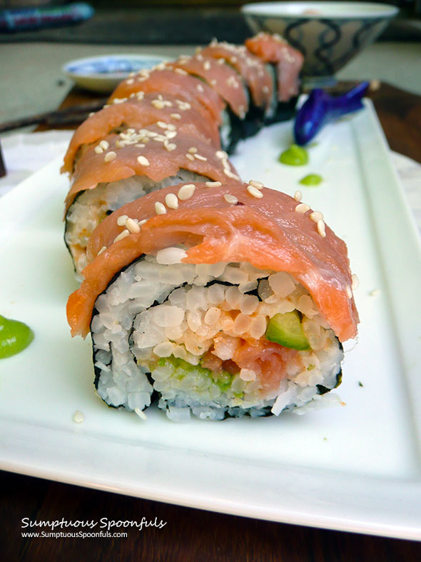 Smoked Salmon Avocado Sushi Roll ~ Sumptuous Spoonfuls #safe #homemade #sushi #recipe