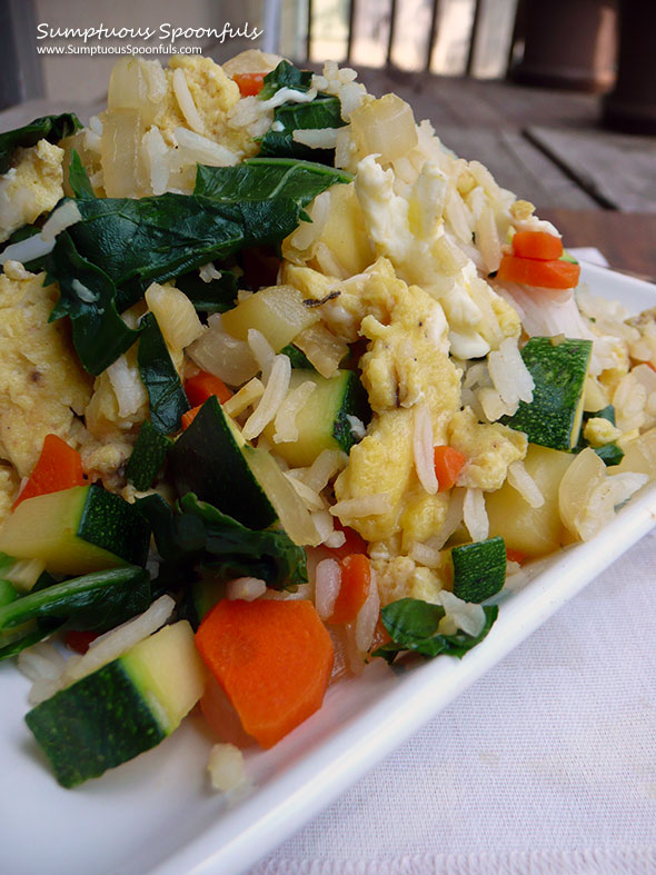 Zucchini Kale Fried Rice ~ Sumptuous Spoonfuls #healthy #Asian #zucchini #friedrice #recipe