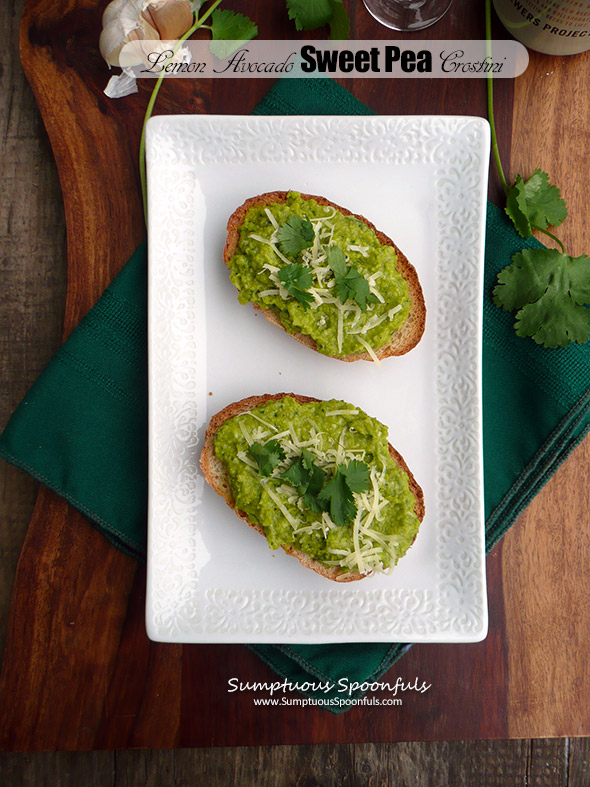 Lemon Avocado Sweet Pea Crostini ~ Sumptuous Spoonfuls #avocado #toast #recipe