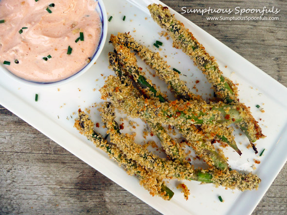 Crispy Breaded Asparagus Spears with Sriracha Dipping Sauce ~ Sumptuous Spoonfuls #asparagus #recipe