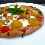 Margherita Button Pizza ~ Sumptuous Spoonfuls #pizza #recipe