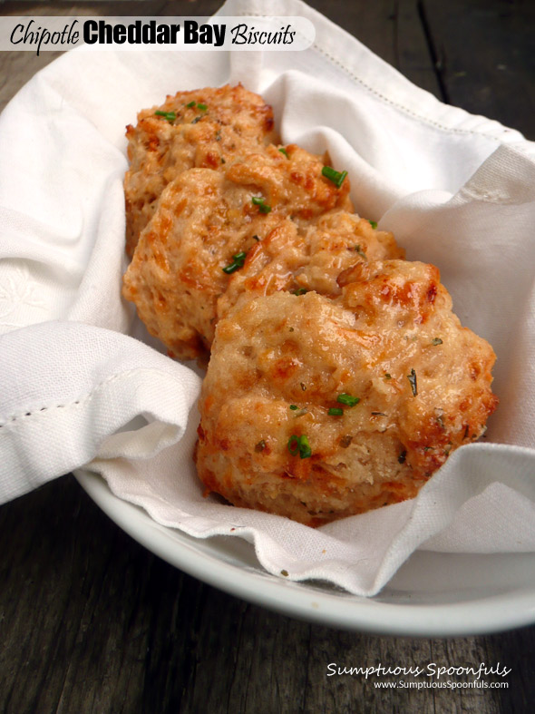 Chipotle Cheddar Bay Biscuits ~ Sumptuous Spoonfuls #chipotle #cheddar #biscuit #redlobster #copycat #recipe