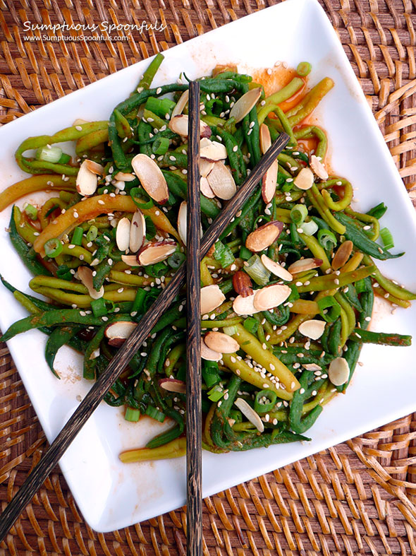 Spicy Asian Sriracha Green Beans ~ Sumptuous Spoonfuls #fiery #healthy #sidedish #recipe