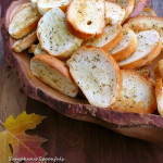 Italian Garlic Bread Crisps ~ Sumptuous Spoonfuls #easy #crunchy #snack #recipe