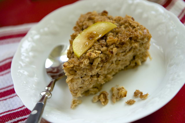 Crunchy Top Apple Cinnamon Baked Oatmeal